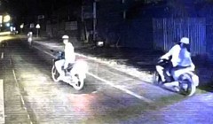 Hệ thống camera ghi lại hình ảnh nam thanh niên lạng lách đánh võng trước khi ném đá gây vỡ kính xe giường nằm của hãng Sơn Tùng.