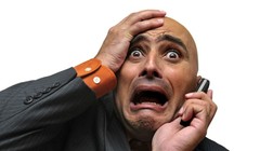 Bị ung thư não vì nghe điện thoại hơn 6 giờ mỗi ngày