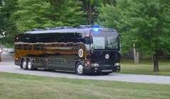 Video: Cận cảnh xe buýt bọc thép của Tổng thống Obama