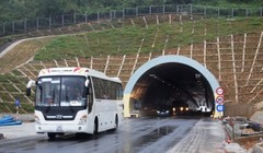 Các phương tiện giảm ít nhất 30 phút hành trinh khi lưu thông qua hầm Phú Gia, Phước Tượng so với thời gian đi đường đèo. 