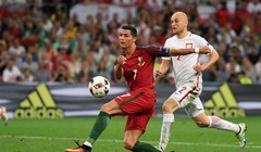 Ronaldo 2 lần xử lý hỏng ở những tư thế thuận lợi trước khung thành đối phương. 