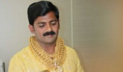 Doanh nhân Datta Phuge là người luôn bị ám ảnh với vàng. 