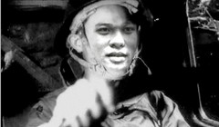 Mũ sắt, áo giáp là trang phục lính xe của tôi trong những ngày đầu tiên được biên chế về Trung đoàn 13 ô tô vận tải Anh hùng Bộ đội Trường Sơn.