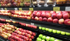 Táo ngoại được nhập ở siêu thị hầu hết đều ghi xuất xứ từ New Zealand hoặc Mỹ.