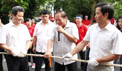 Bộ trưởng Trương Minh Tuấn hướng dẫn các đội thi trước giờ thi đấu.