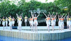 Màn trình diễn áo tắm của thí sinh Hoa hậu Việt Nam 2016. Ảnh: Hồng Vĩnh.