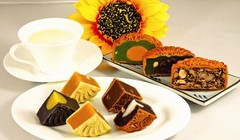 Nhiều bạn trẻ Mỹ nghĩ rằng bánh Trung thu là món ăn hoàng tộc.