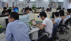 Có tới 73% vị trí đăng tuyển IT có mức lương khởi điểm trung bình từ 15.772.500 đồng để thu hút ứng viên.