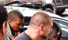 Kim Kardashian rất may không bị thương sau vụ cướp