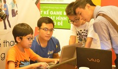 Các bạn học sinh tham dự cuộc thi năm nay có độ tuổi chủ yếu từ 9-14 đến từ các trường tiểu học và trung học tại Hà Nội như Vinschool, Đoàn Thị Điểm, Nguyễn Tất Thành, Thăng Long Kidsmart, FPT và Lomonoxop.