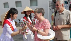 Toàn bộ quá trình cấp visa điện tử cho khách du lịch từ nộp hồ sơ, xem xét giải quyết và thông báo kết quả cấp visa cho khách quốc tế đều thực hiện bằng phương tiện điện tử(ảnh minh hoạ)