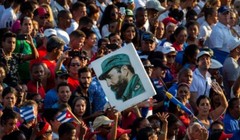 Người dân Cuba yêu mến và tôn kính nhà lãnh đạo Fidel Castro. Ảnh: The Denver Post