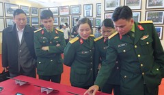 Đông đảo cán bộ, chiến sĩ tỉnh Bắc Kạn trải nghiệm về công nghệ 3D tại Triển lãm