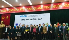 Ban chấp hành Hiệp hội Công nghiệp hỗ trợ Việt Nam gồm 32 thành viên chính thức ra mắt tại Đại hội thành lập Hiệp hội diễn ra ngày 18/3 tại Hà Nội.