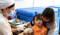 Theo ước tính, chỉ riêng tại Hà Nội, việc áp dụng hệ thống quản lý thông tin tiêm chủng quốc gia đã giúp Hà Nội tiết kiệm được hơn 13.000 ngày công và hơn 2 tỷ đồng/năm.