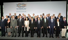 Các đại biểu dự Hội nghị Bộ trưởng các nền kinh tế số G20 tại Đức chụp ảnh lưu niệm.