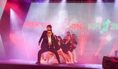 Tiết mục nhảy hiện đại được xây dựng với kịch bản thú vị, sáng tạo. Ảnh: Zing