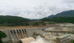 Tại Việt Nam, các nhà máy thủy điện chiếm khoảng một nửa trên tổng công suất phát
điện hiện hữu là 34GW. Ảnh: M.T