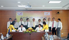 Lễ ký kết vừa diễn ra sáng nay 13/9. Ảnh: M.Đ