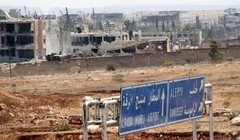 Hiện trường đổ nát sau các vụ tấn công. Ảnh: Mikhail Alaeddin