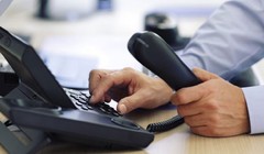 Hiện tượng lừa đảo qua điện thoại đang bùng phát trở lại. Ảnh: Cnet.