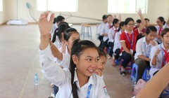 Những trải nghiệm lập trình đầu tiên này giúp khơi gợi niềm hứng thú với khoa học máy tính trong các em, phát triển tư duy sáng tạo và khuyến khích các em tìm tòi khám phá. Ảnh: Phương Nam