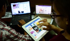 TPHCM có khoảng 13.800 tài khoản facebook quảng bá sản phẩm hoặc có hoạt động thương mại điện tử. Ảnh minh họa: VTV.