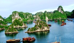 Thành phố Hạ Long đang tiến hành phủ sóng wifi và lắp camera theo dõi tại 17 điểm dừng chân trên vịnh Hạ Long từ tháng 3/2017 nhưng chất lượng wifi chưa ổn định. Ảnh: UBND TP. Hạ Long