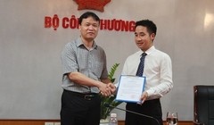 Ông Vũ Hùng Sơn vừa được tiếp nhận sang làm Phó chánh văn phòng Ban 389. Ảnh: Bộ Công thương.