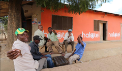 Mạng di động của Viettel mang thương hiệu Halotel với 3,8 triệu khách hàng đã đạt thị phần ở mức hai con số.