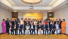 Các đại biểu tham dự Hội nghị chụp ảnh lưu niệm