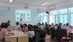 Các nhóm thảo luận tại khóa đào tạo đươc tổ chức tại Phân hiệu Đại học Huế tại Quảng Trị.