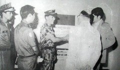 Lực lượng thám báo Sài gòn báo cáo với các điệp viên CIA về kế hoạch đổ bộ biệt kích vào vùng ngã ba Đông Dương