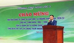 "Nhà báo quốc tế", thạc sĩ luật học, tiến sĩ Lê Hoàng Anh Tuấn, Tổng Biên tập Tạp chí Chống tham nhũng và Hợp tác quốc tế phát biểu tại buổi lễ (ảnh: Người làm báo)