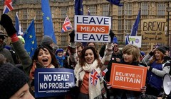 Dường như người Anh đang phải nếm những trái đắng mà họ từng tưởng là ngọt ngào, là kì diệu từ nền tự do dân chủ của mình.