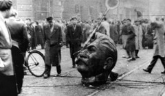 Một loạt các cuộc nổi dậy có quy mô toàn quốc đầu tiên tại một nước cộng sản, chống lại mô hình độc đoán của cộng sản Stalinit.