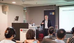 Tiến sĩ Chris Berg - Đại học RMIT Úc.