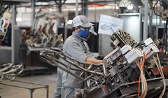 Nhiều nhà máy sản xuất ở phía Nam nhộn nhịp tuyển số lượng lớn nhân sự.