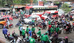 ở Giao thông - Vận tải Hà Nội đề xuất người hành nghề 'xe ôm' phải được cấp phép và có biển hiệu.