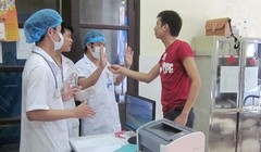 Bác sĩ bị đe dọa, bạo hành đang trở thành chuyện thường ngày.