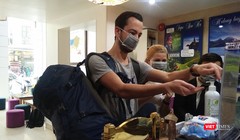 Công an TP. Hà Nội lưu ý người dân không được có thái độ kỳ thị với du khách nước ngoài đến từ các vùng dịch.