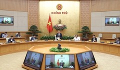 Thủ tướng Nguyễn Xuân Phúc chủ trì cuộc làm việc với các tập đoàn kinh tế tư nhân - Ảnh: VGP