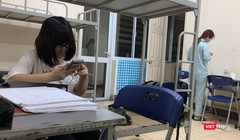 Môt phòng khu cách ly cho người nhập cảnh vào Việt Nam, đặt tại Pháp Vân - Tứ Hiệp, chỉ có tối đa 4 người. Ảnh: Anh Lê.