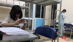 Tại khu cách ly Pháp Vân - Tứ Hiệp của UBND TP. Hà Nội, mỗi phòng chỉ có 4 người. Ảnh: Anh Lê.