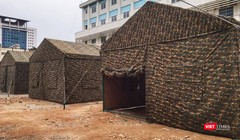 Bệnh viện dã chiến trong khuôn viên Bệnh viện Bạch Mai được dựng lên trong 1 đêm.