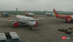 Máy bay đậu đỗ tại sân bay Nội Bài trong thời điểm chống dịch COVID-19. Ảnh: Anh Lê.