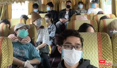 Lượng hành khách trên mỗi chuyến xe không được vượt quá 50% sức chứa của xe và tối đa không quá 20 người trên một chuyến xe. Ảnh minh họa: Anh Lê.