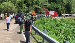 Vụ việc khiến 9 người tử vong tại hiện trường và 4 người tử vong tại bệnh viện; 27 người bị thương đang được cấp cứu tại Bệnh viện Việt Nam Cuba Đồng Hới, Quảng Bình. Ảnh: Fb Dương Sông Lam.