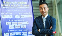 Ông Nguyễn Ngọc Hân, Tổng Giám đốc Thudo Multimedia, trao đổi bên lề lễ trao giải thưởng Chuyển đổi số Việt Nam.