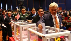 Các đại biểu Đại hội Đảng khoá XIII tiến hành bỏ phiếu bầu Ban chấp hành Trung ương vào chiều ngày 30/1 và kết quả được công bố vào tối muộn cùng ngày.